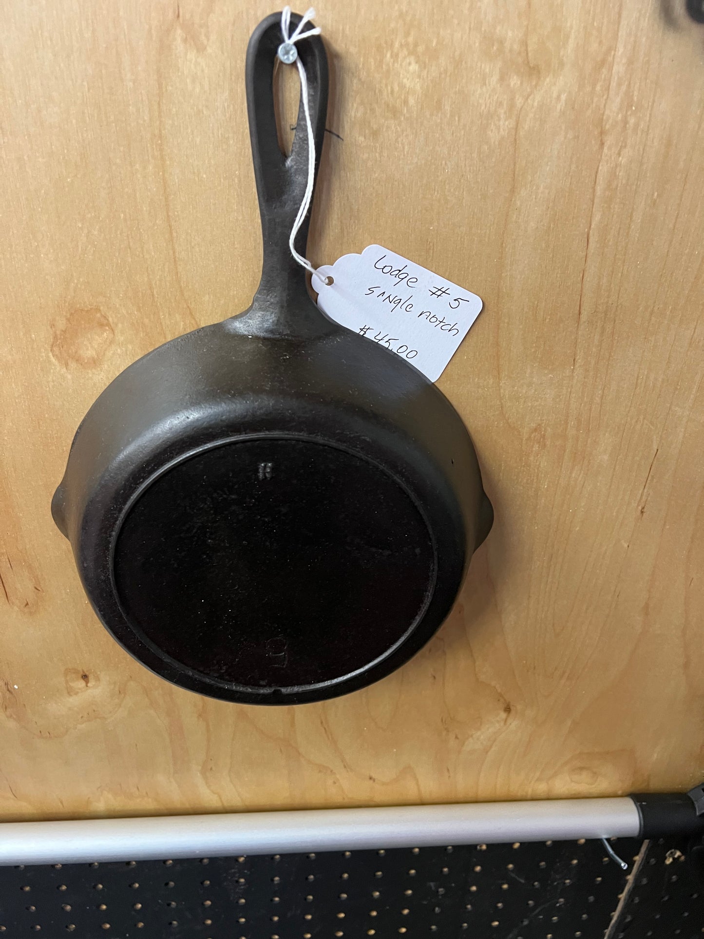 Lodge number five single notch skillet
