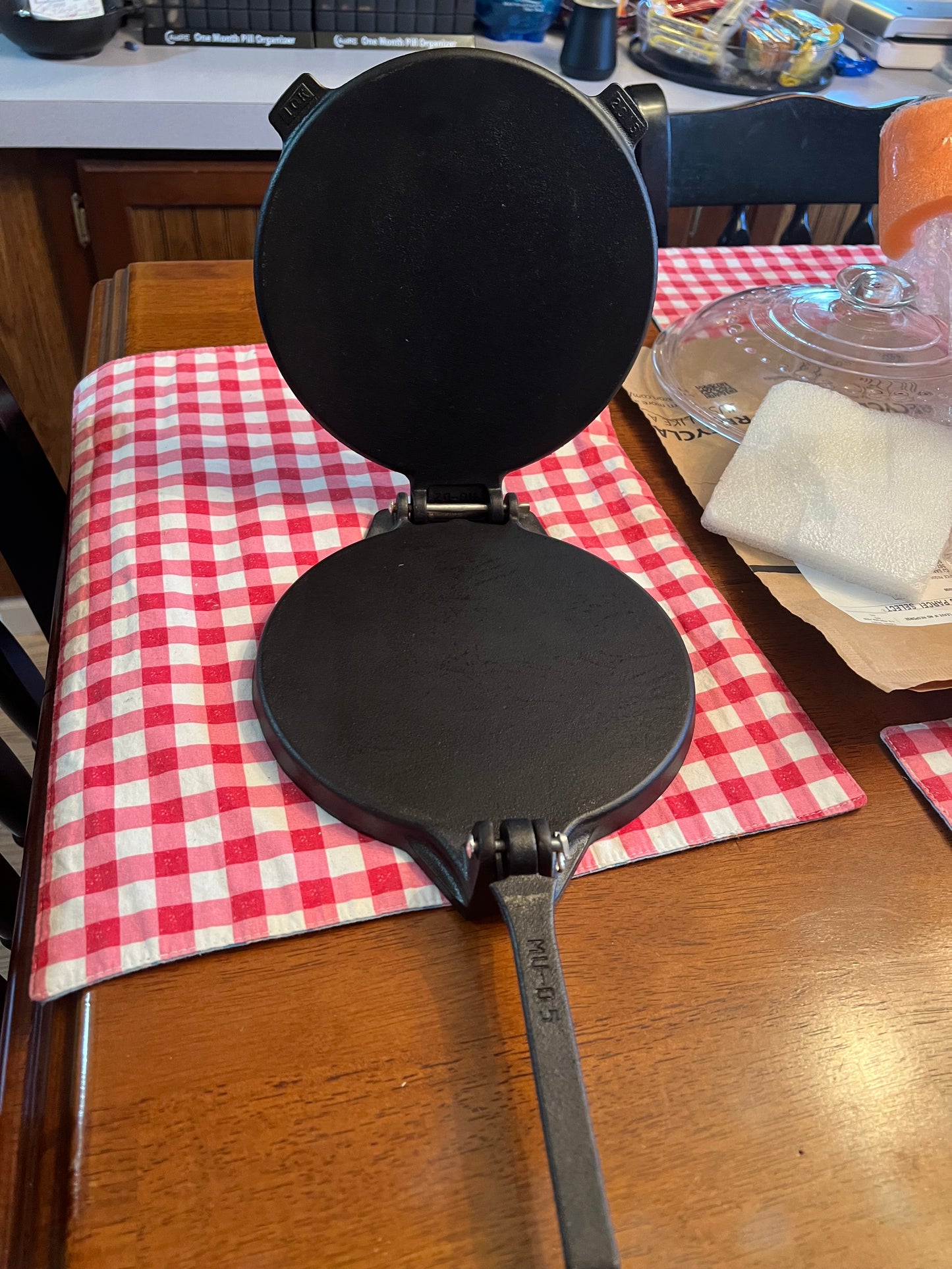 Victoria Cast Iron 8in Tortilla Press