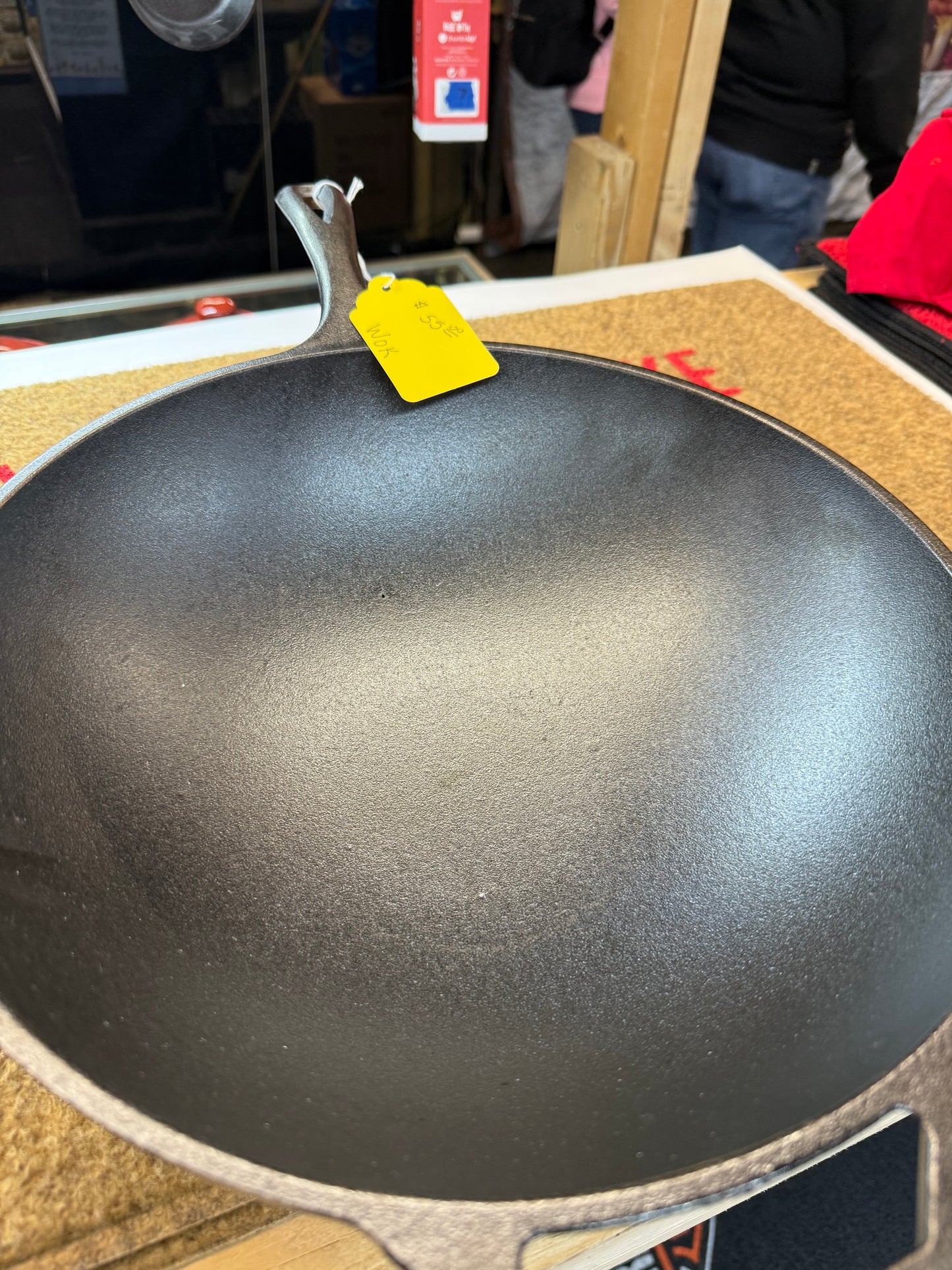 Cast iron Wok