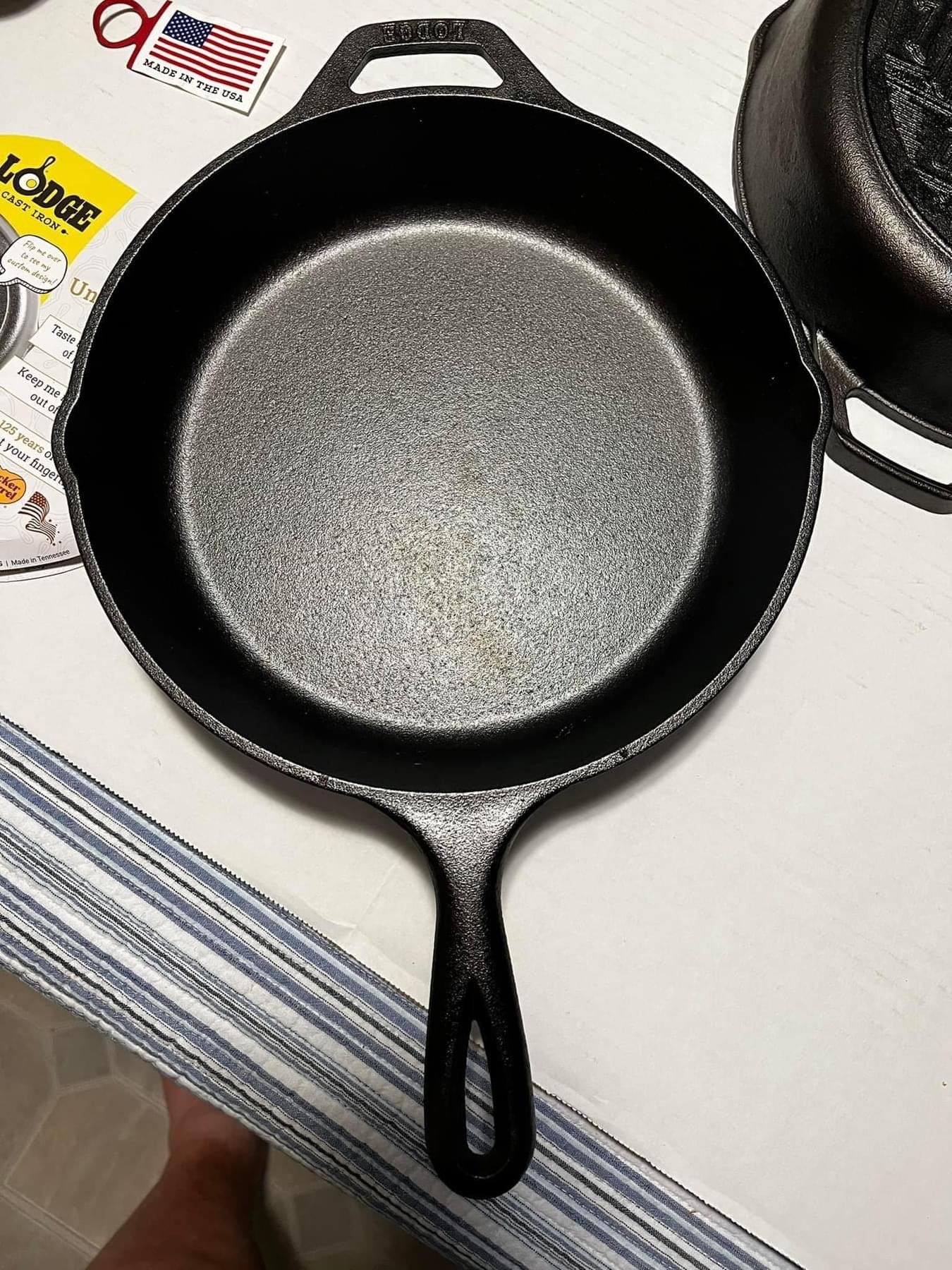 Lodge Homestyle Seasoned Skillet