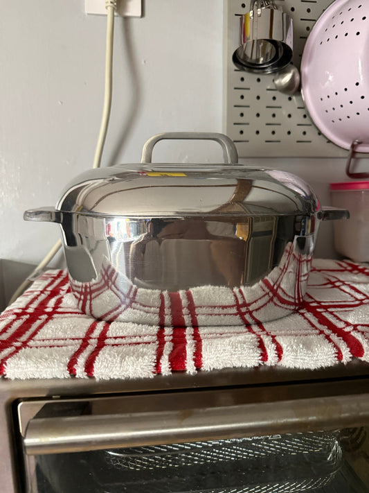 This is the last weekend for you to buy your Christmas present