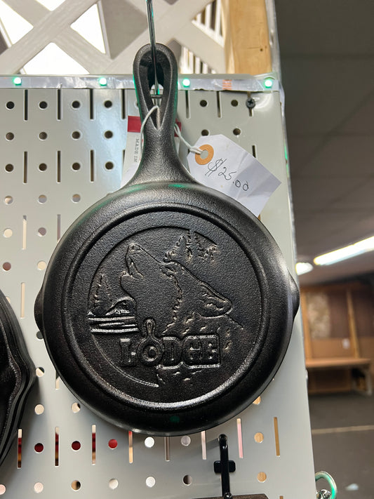 Wolf Lodge skillet
