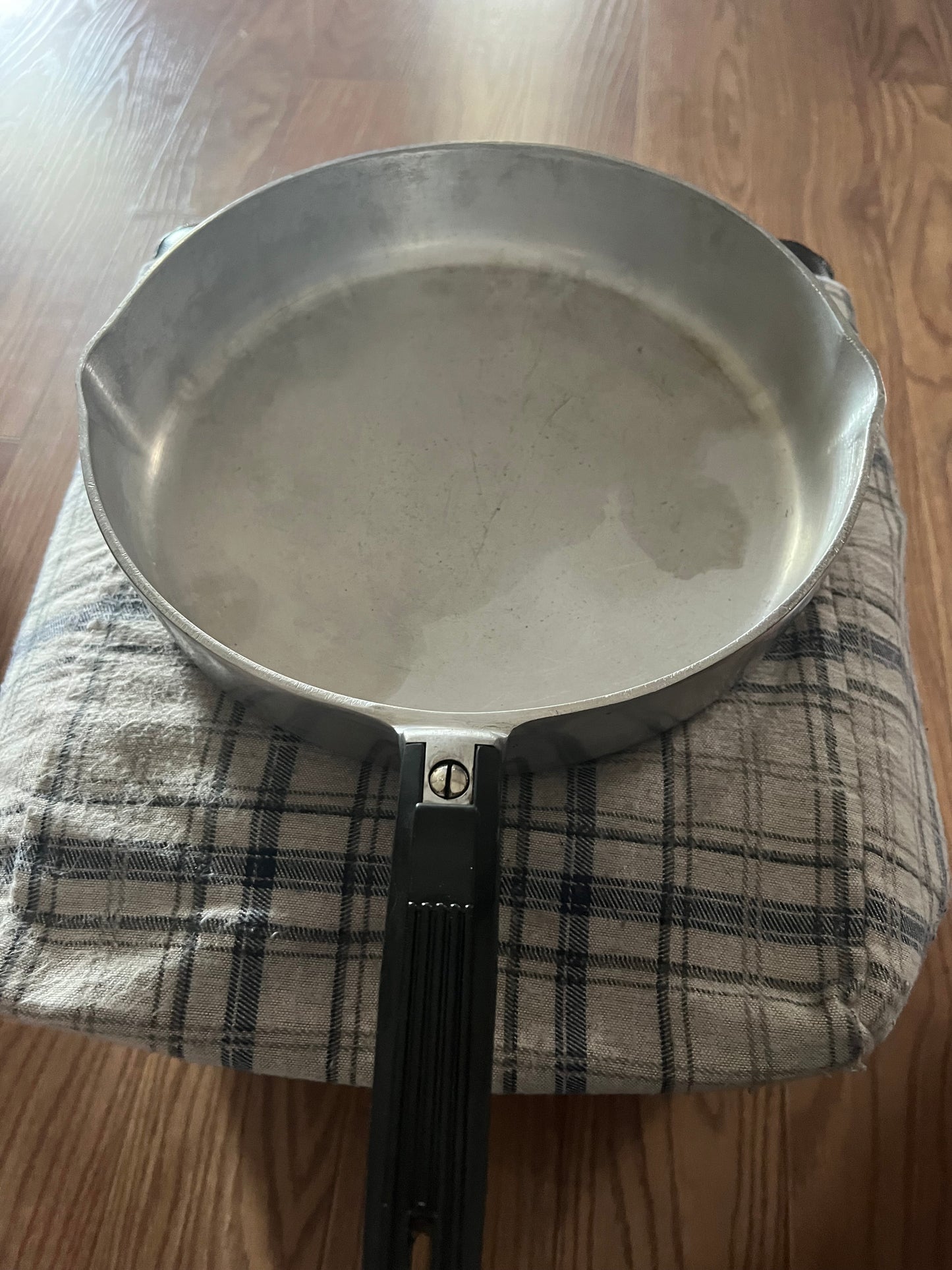Your Vintage Wagner Ware 4512 Sidney Magnalite 12 inch Skillet