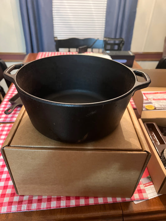 5 quart cast-iron Dutch oven