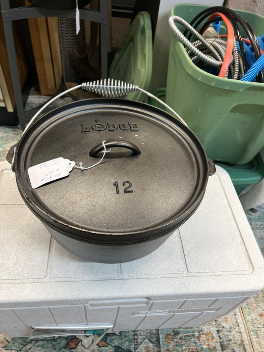 #12 Camping Dutch oven