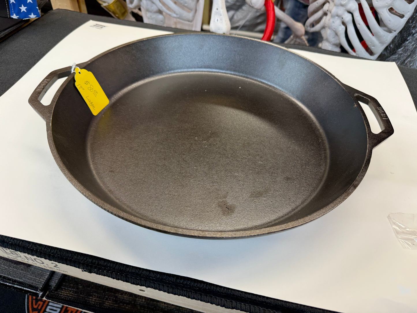 17 inch double handle skillet
