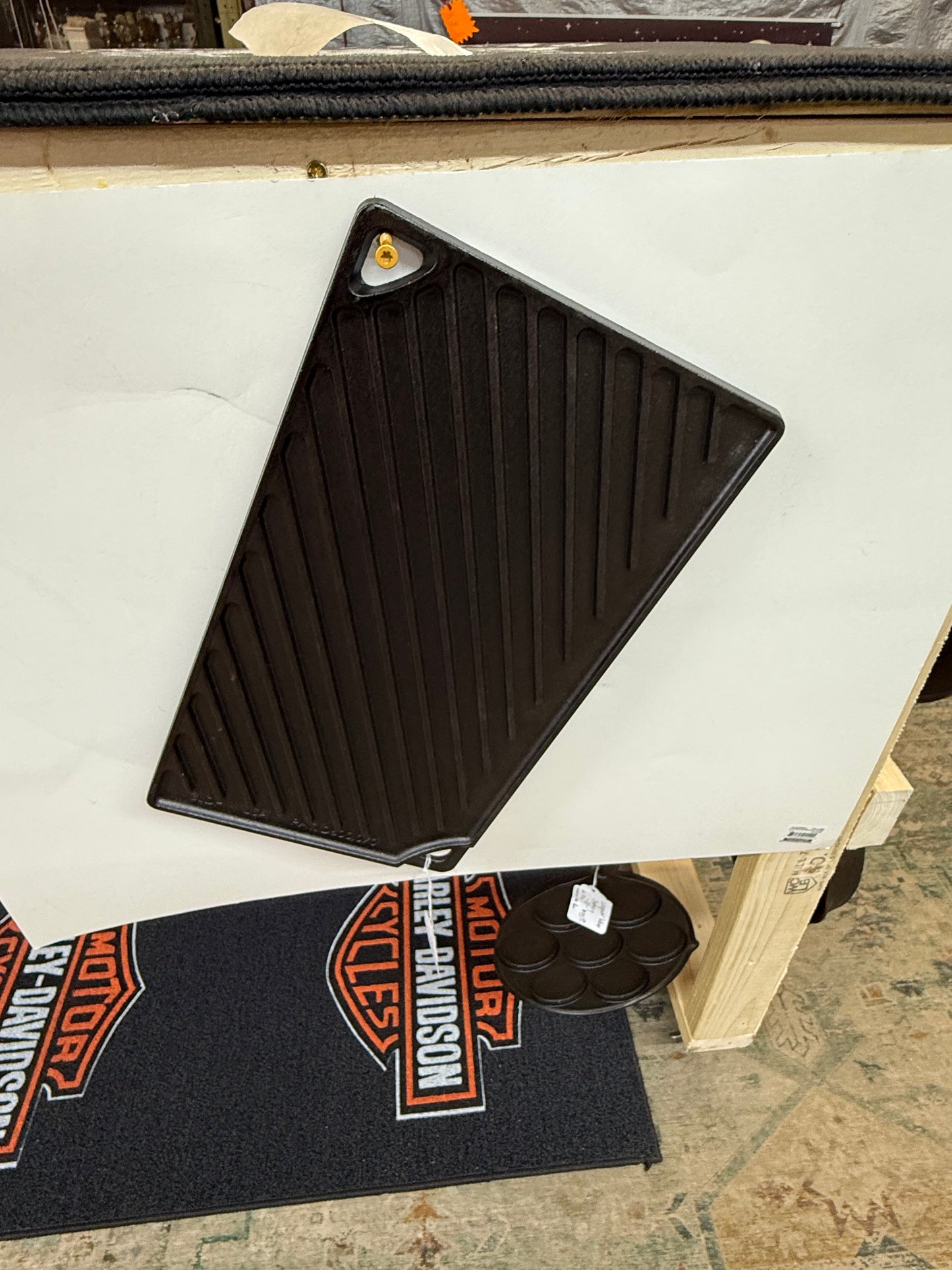 Cast iron grill pan
