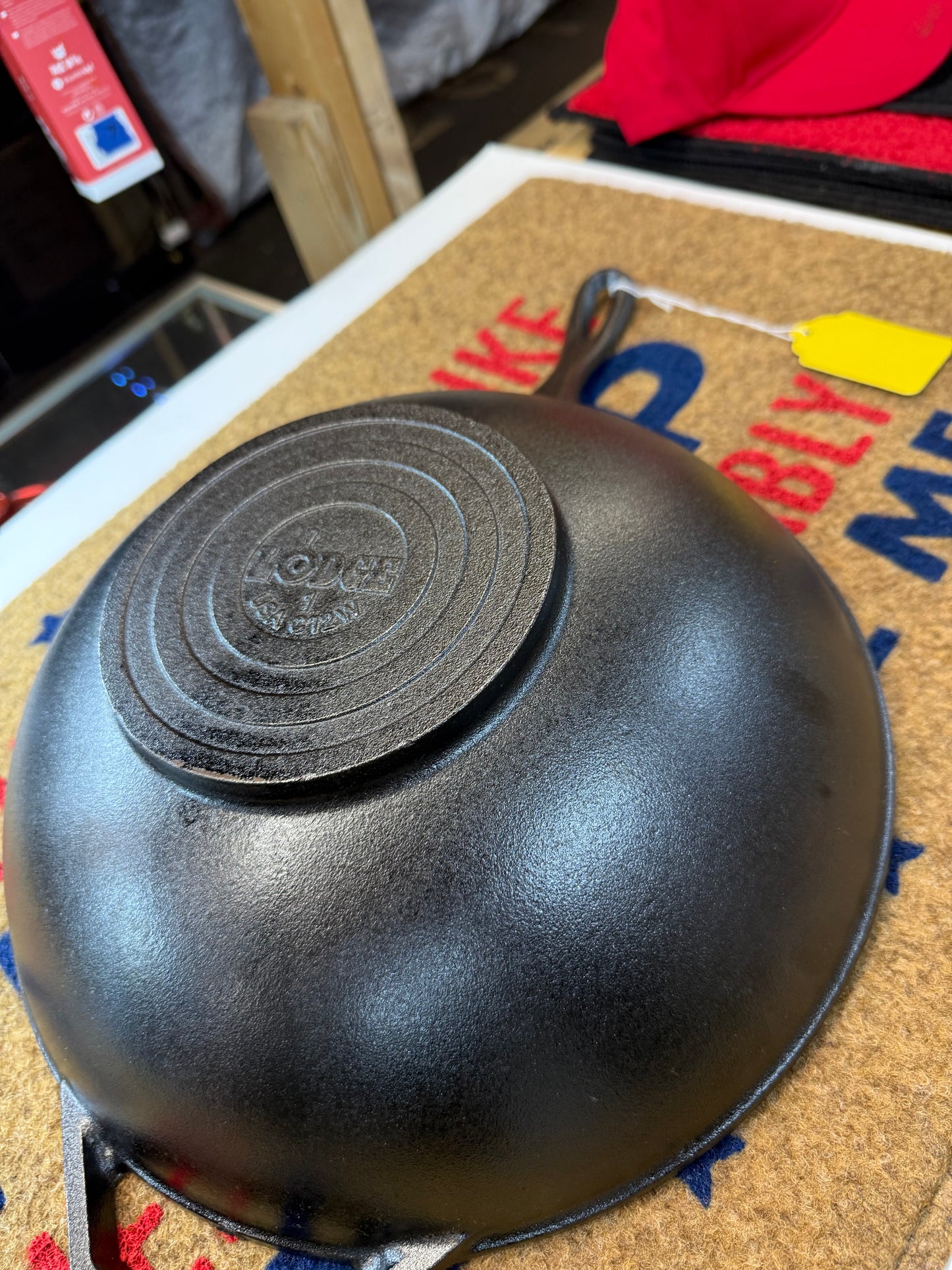 Cast iron Wok
