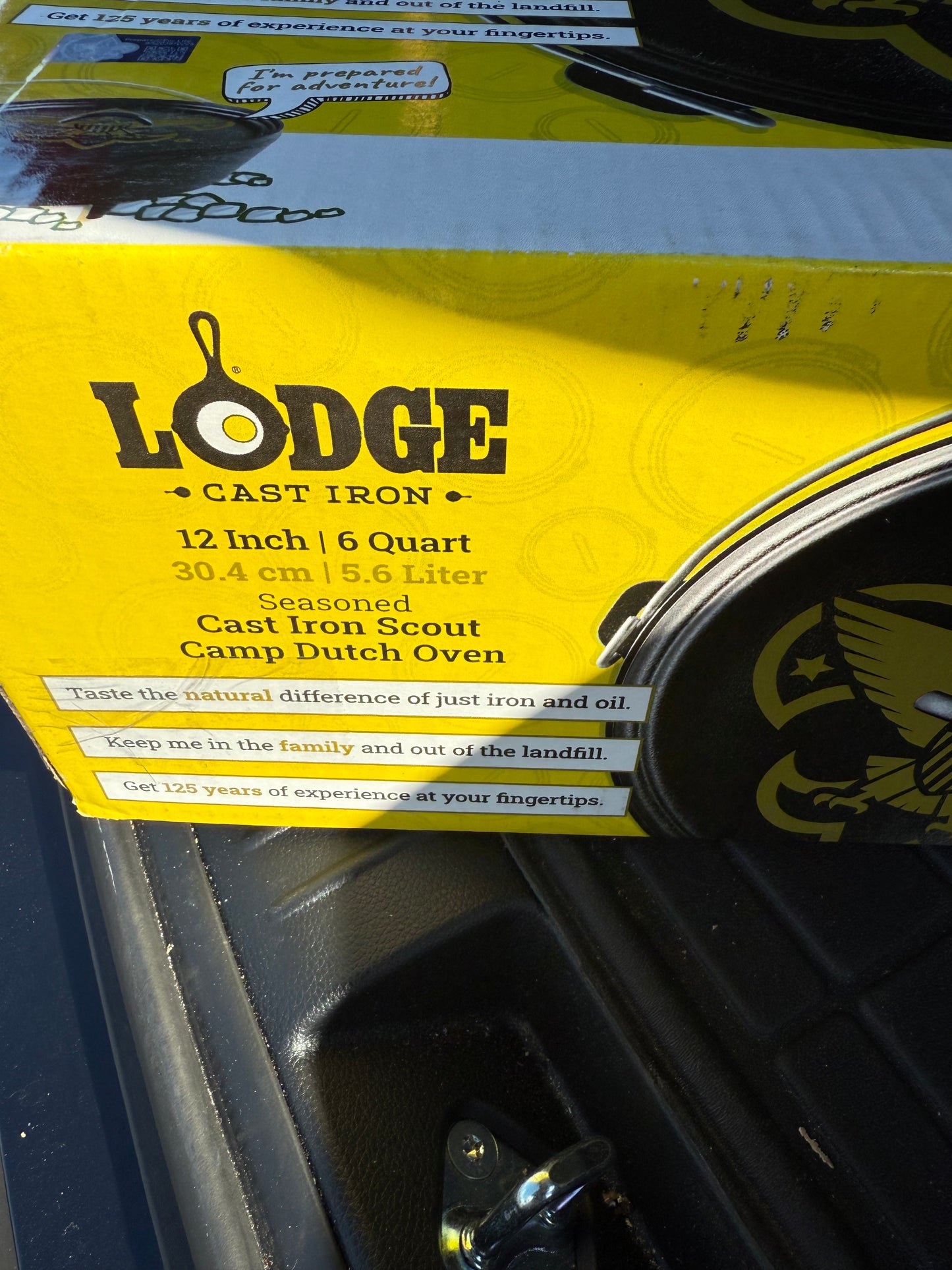 Cast iron Scout Dutch oven